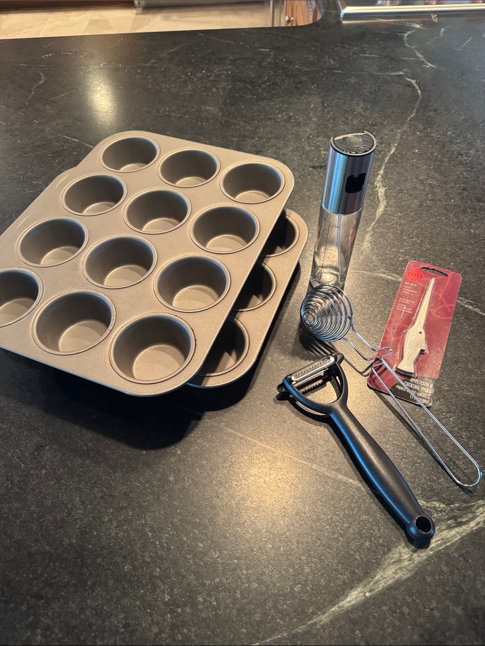Kitchen Items - Picture 2 of 4